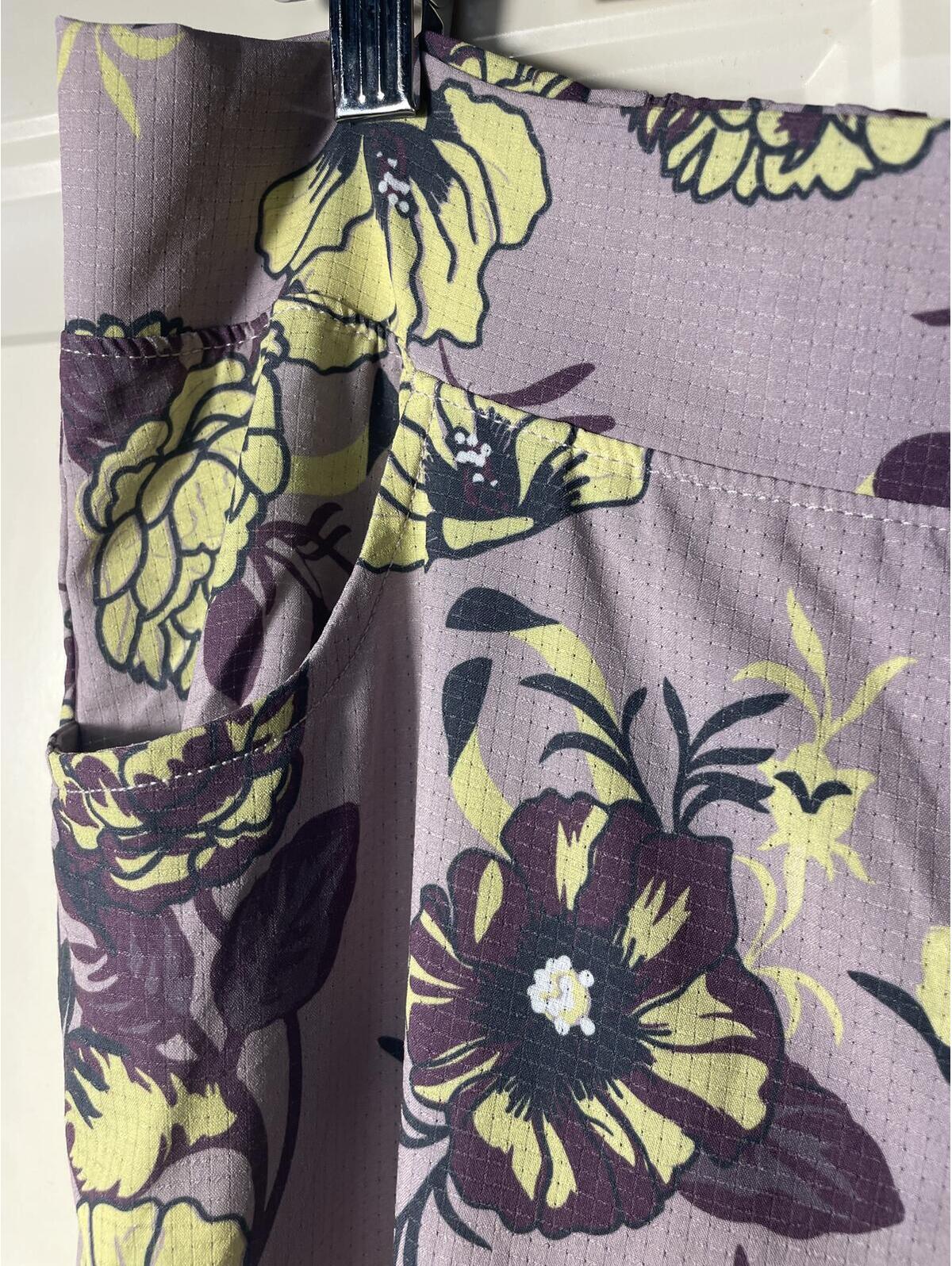 Oiselle Jogger Pants Womens Xl Size Benjamina Floral Flowy Sporty Athletic New — image 6 of 8
